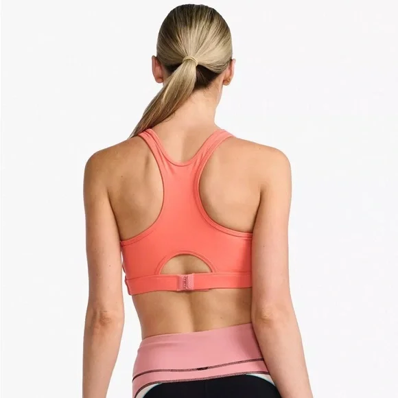 NWT [2xu] Motion Racerback Cut Out Sports Bra Crop Top HYC/WHT Women’s Sz Medium - Picture 3 of 10